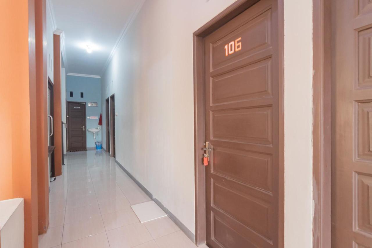 Reddoorz Syariah Near Jalan Jakarta Samarinda Exterior photo