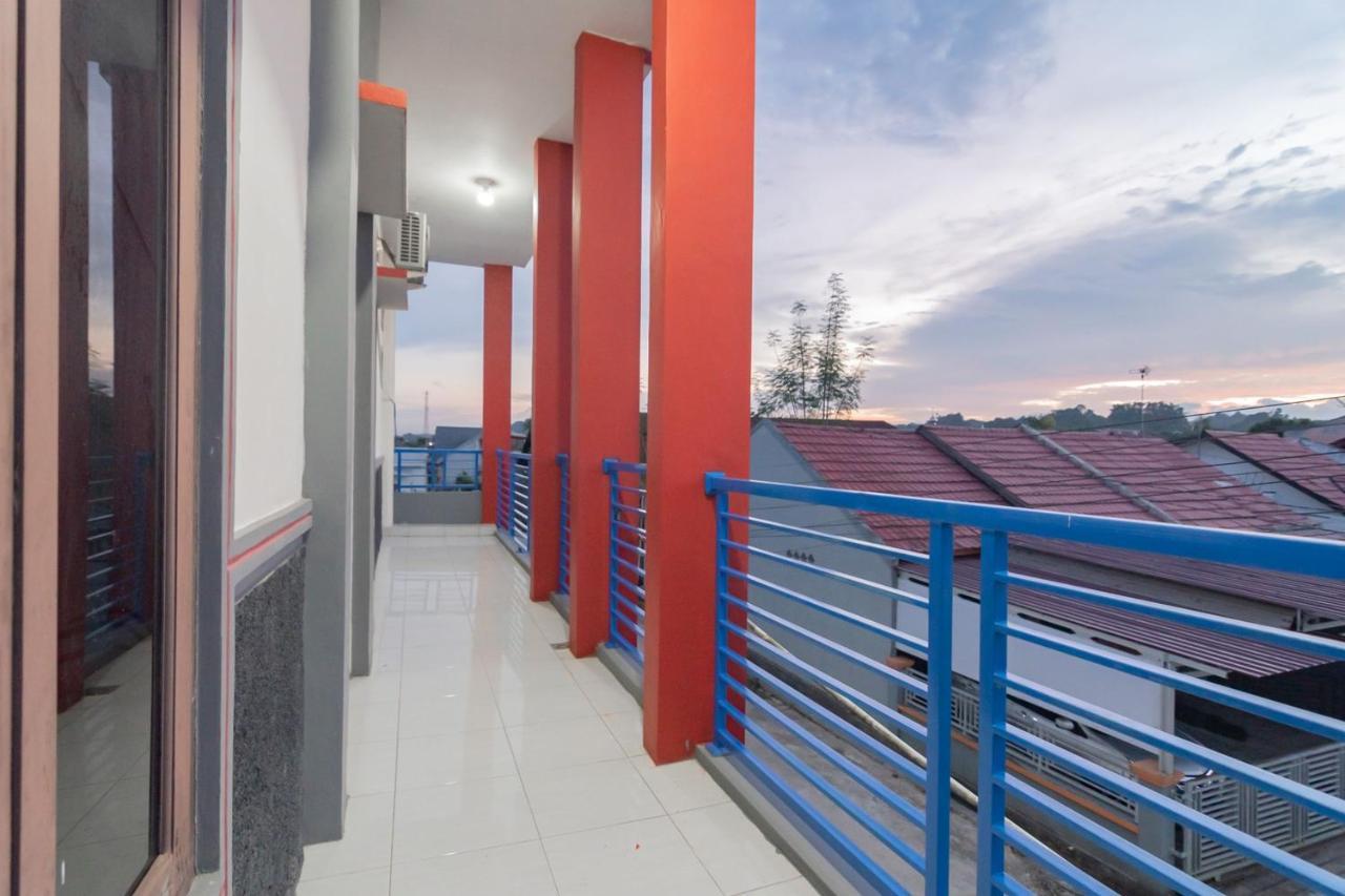 Reddoorz Syariah Near Jalan Jakarta Samarinda Exterior photo